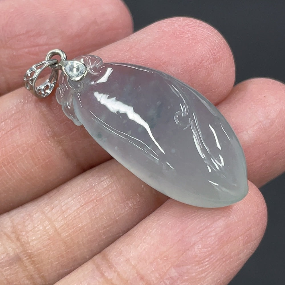 Jadeite Blessed Melon Pendant with 18k Gold Clasp, Total Weight Approx. 4g