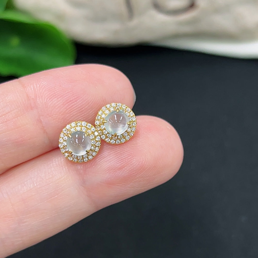 HKHQ jadeite earrings pair with diamond accents, 18K gold content, no imprint, weighing approximately 1.1g, showcasing elegant jewelry design.