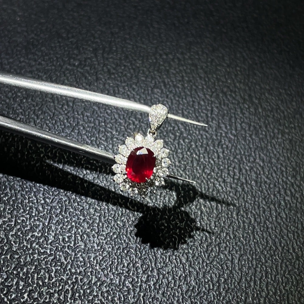 Ruby Pendant Set in 18K Gold, Total Weight Approx. 1.70g, Marked R1.04ct, with GRS Certificate: Unheated, Origin: Mozambique, Secondary Note: Pigeon Blood Red