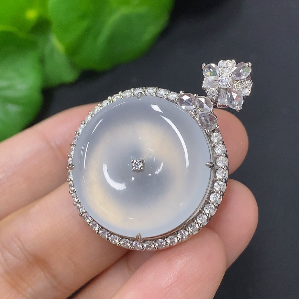 Jadeite Pendant with 18K Gold, Total Weight Approx. 11.7g (Accented with Diamonds, Non-diamond Quantity: Large 1pc)