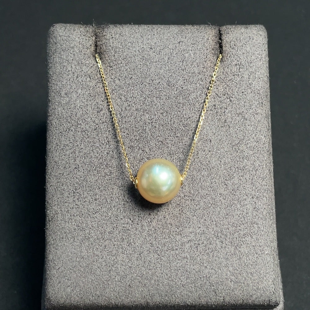 HKHQ seawater pearl inlaid necklace with 18k gold chain and 10.6mm pearls, stylish jewelry with elegant design