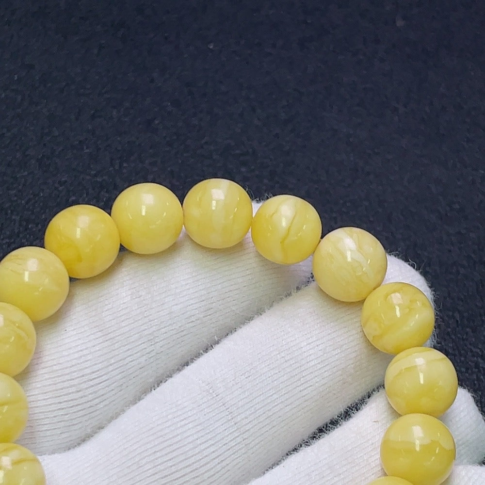 Amber Beeswax Bracelet, Total Weight Approx. 13.72g, Size About 10.6mm