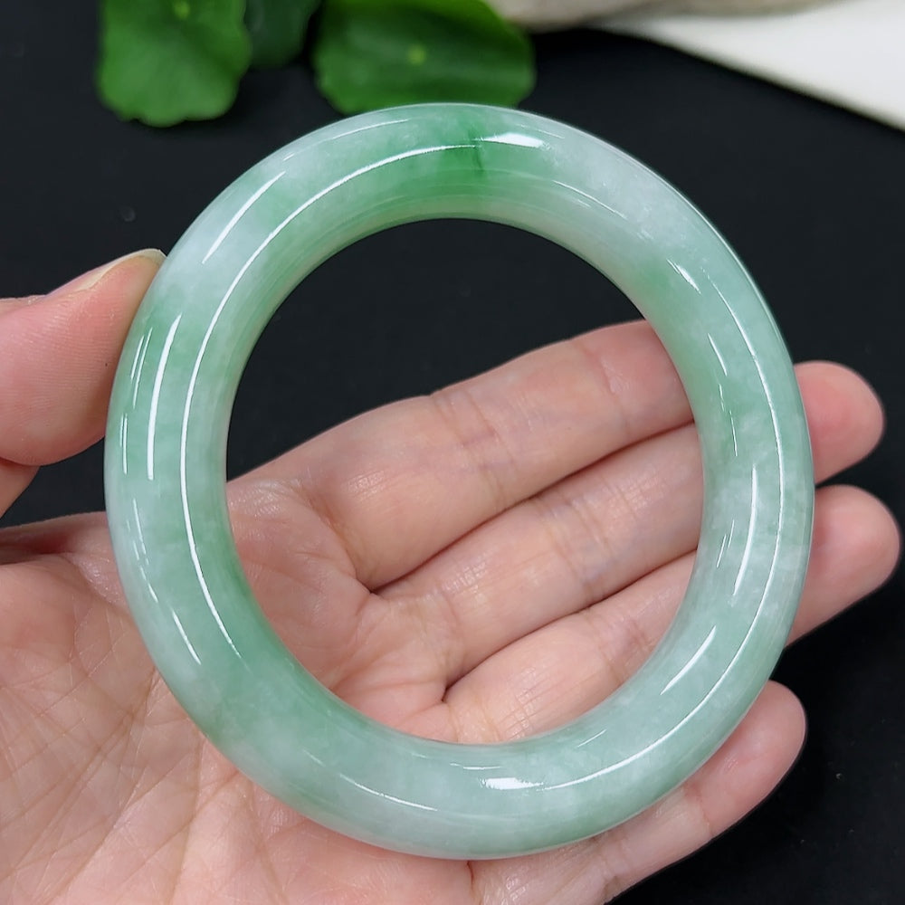 Jadeite Round Bangle