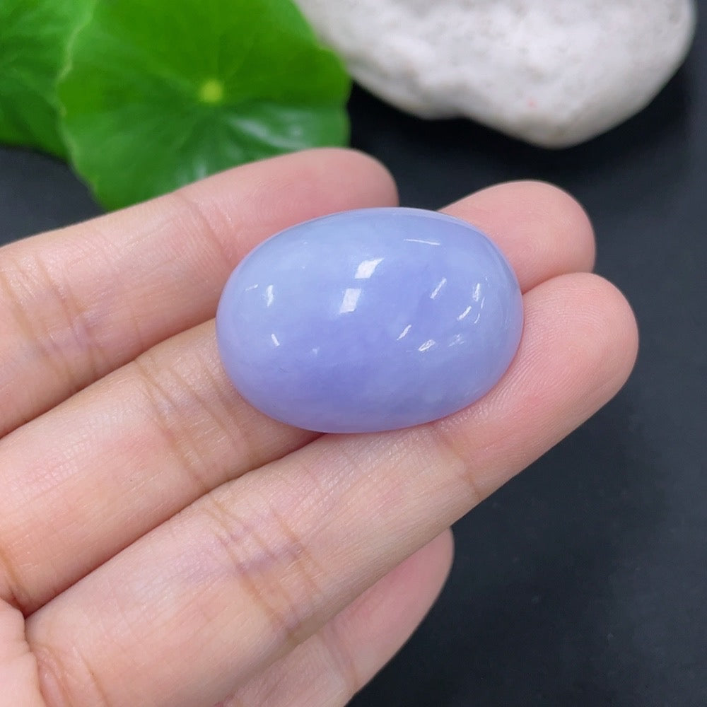 Jadeite cabochon Total weight approx. 9.47g