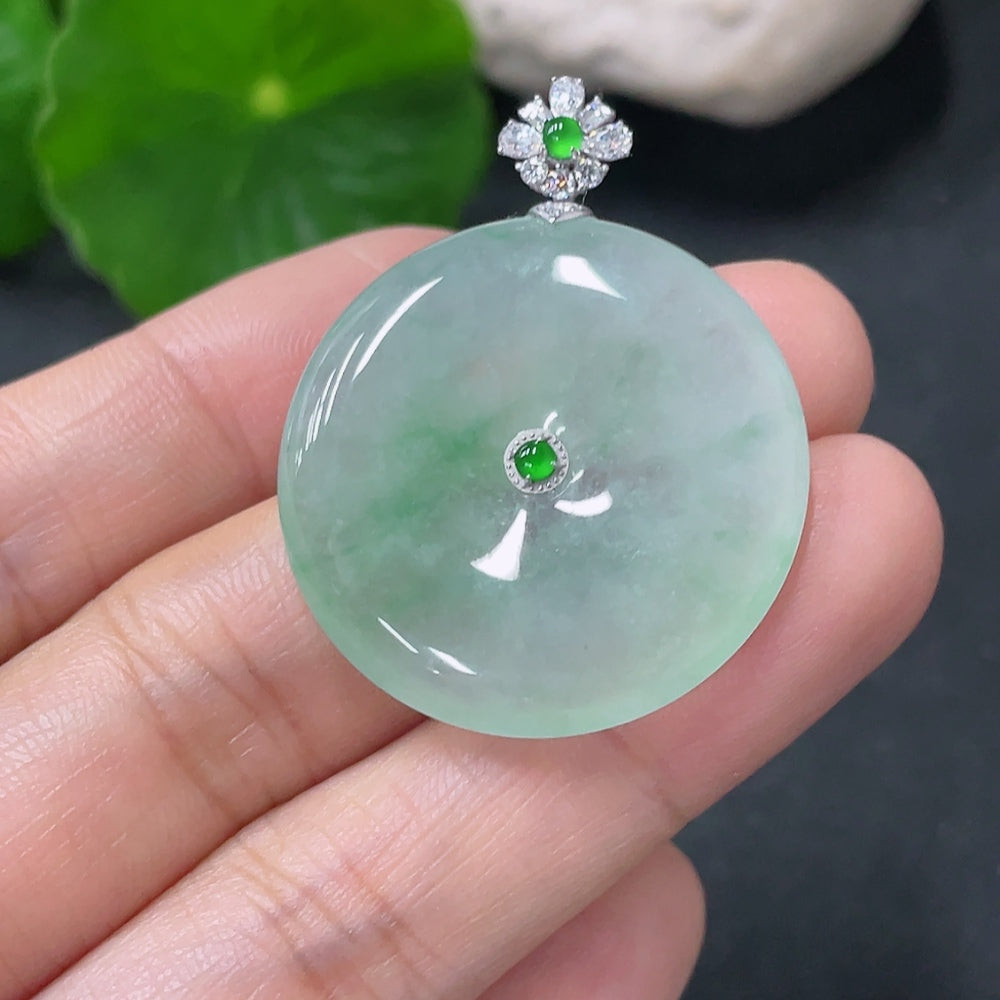 Jadeite Peace Knot Pendant, ., Clasp, Non-Diamond | Huiliu Certified