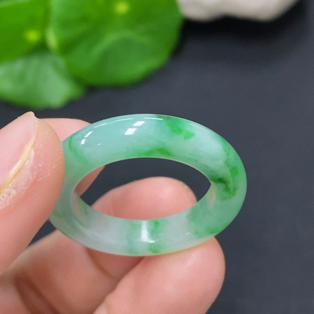 HKHQ jadeite ring size 20 with a total weight of 4.8g, featuring a smooth, polished jadeite gemstone on a silver band