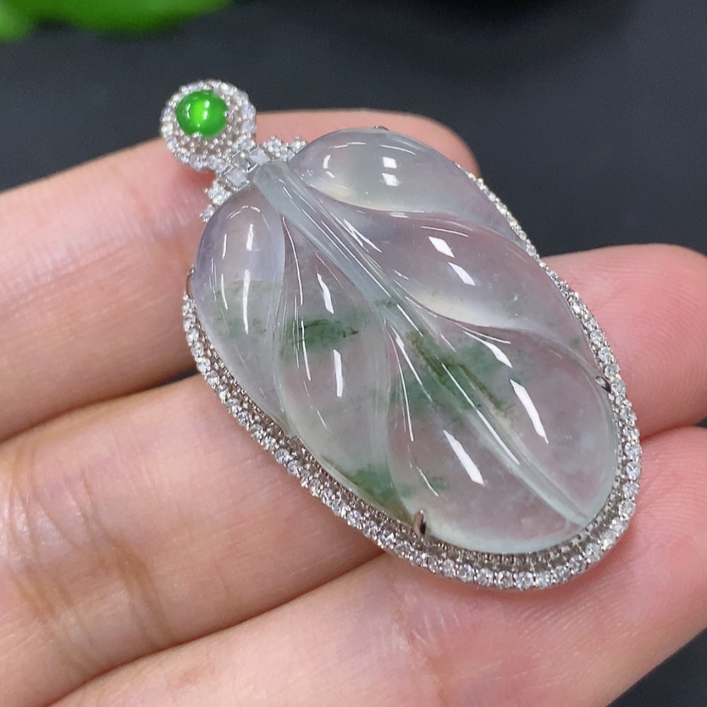 Jadeite Leaf Inlay Pendant 18K Gold (with Diamond Accents)
