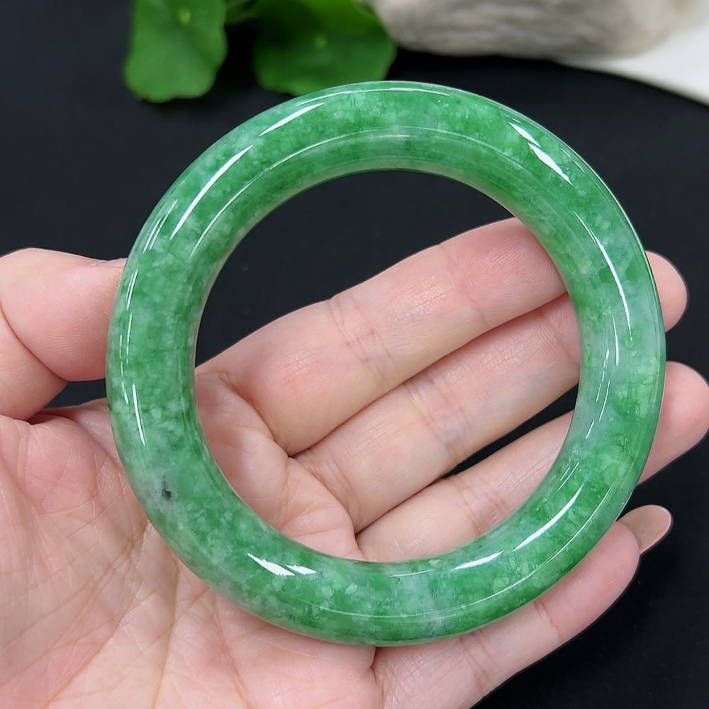 Jadeite Round Bangle