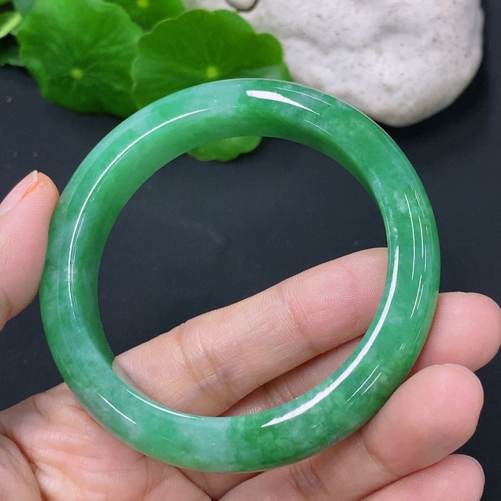 Jadeite Round Bangle