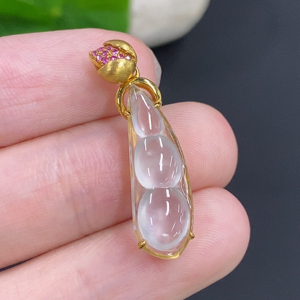 Jadeite Fú Dòu pendant with 18k gold setting, showcasing detailed carved jade in natural green color, from HKHQ.