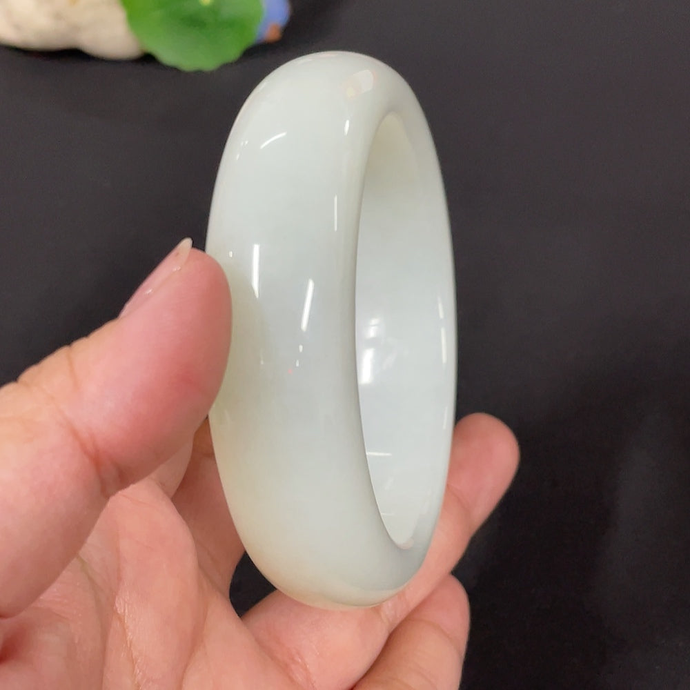 Hetian Jade Round Bracelet Size 61.1 Total Weight Approx. 109.8g