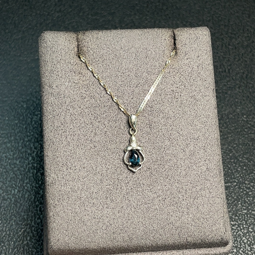 Huiliu Sapphire Necklace Chain with gemstone accents, 58% non-diamond, featuring a detailed main body and certified quality.