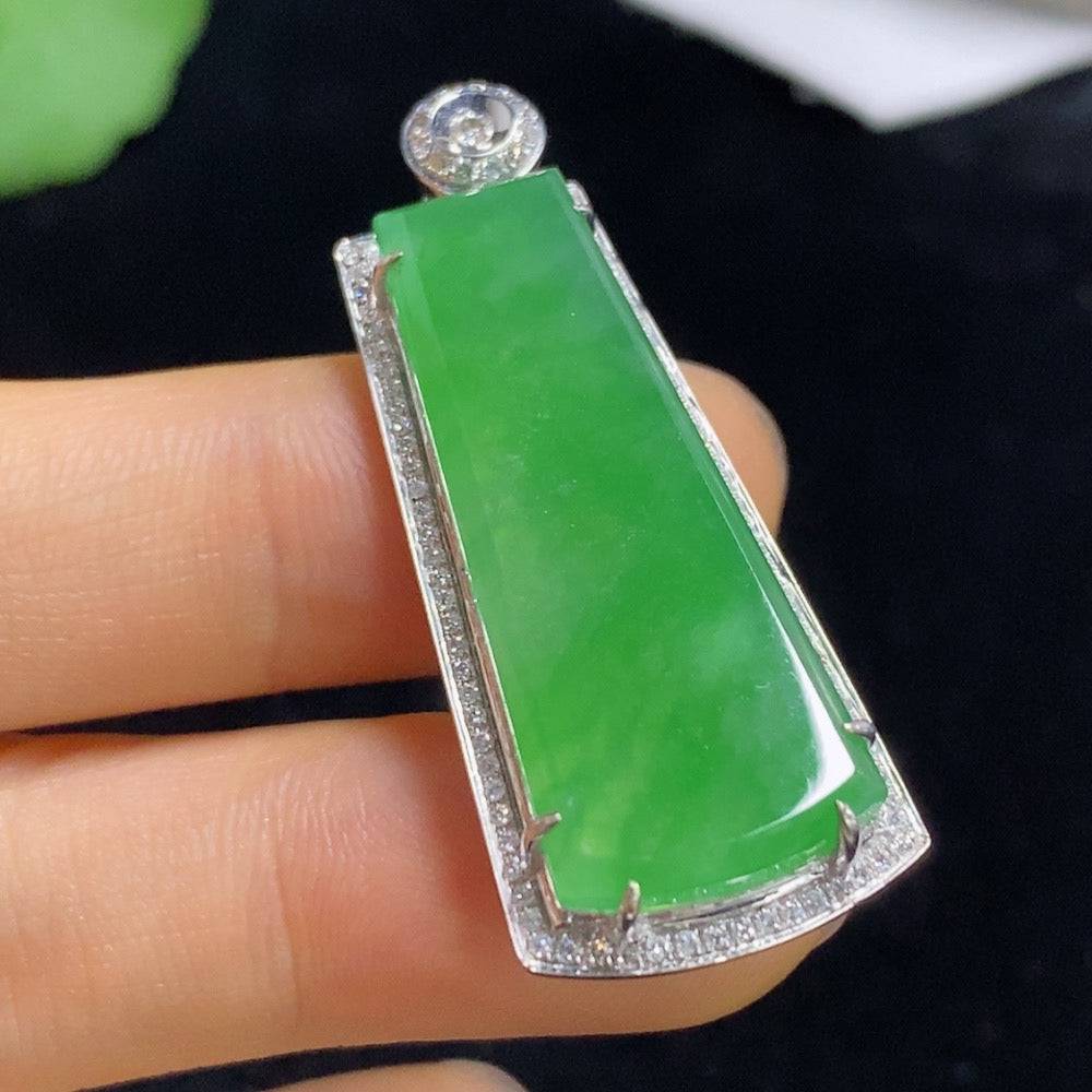 Jadeite plain pendant with 18k gold and diamond inlay, crafted by HUILIU HQ, showcasing a smooth jade surface and elegant design.
