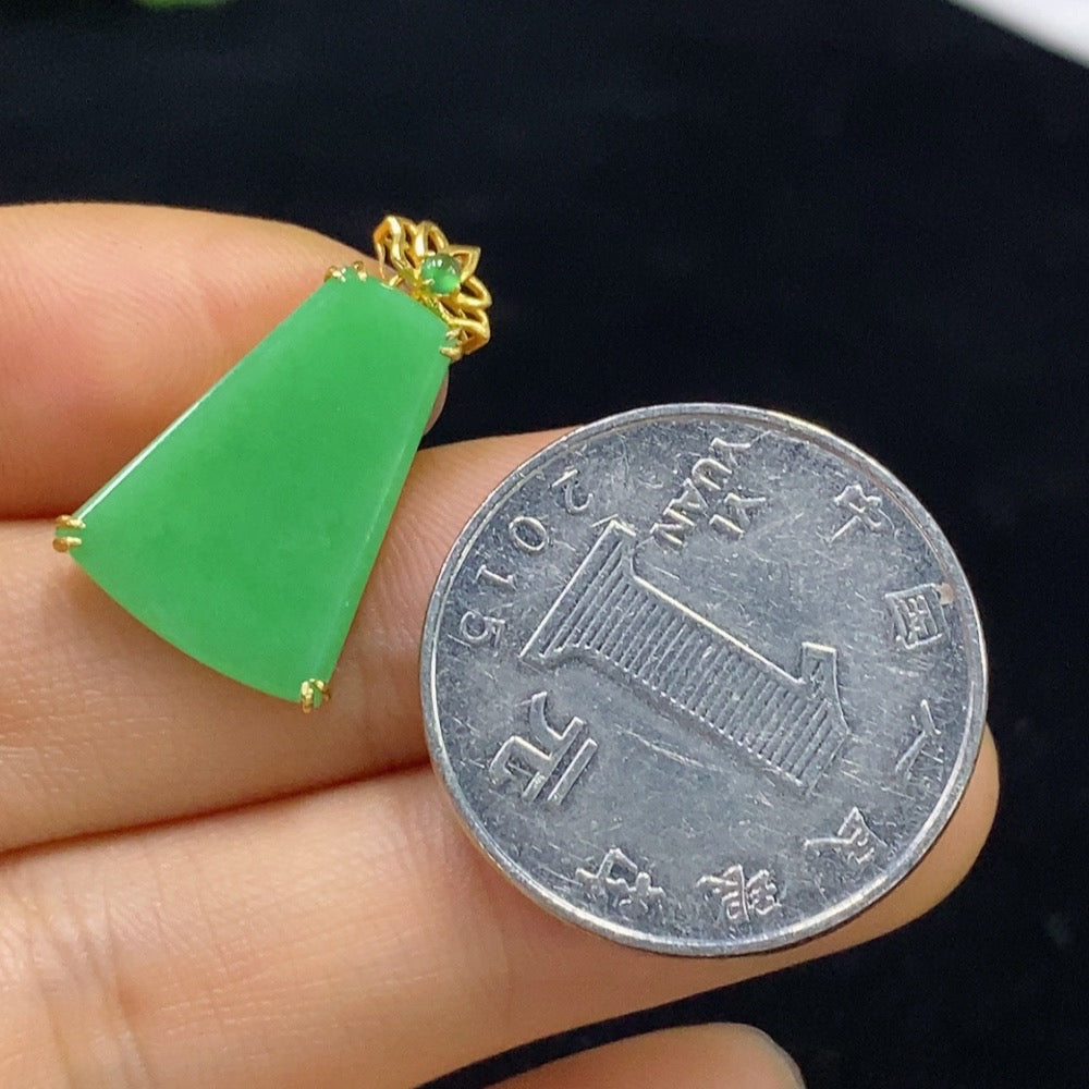 Jadeite Plain Pendant with 18k Gold, Total Weight Approx. 1.4g