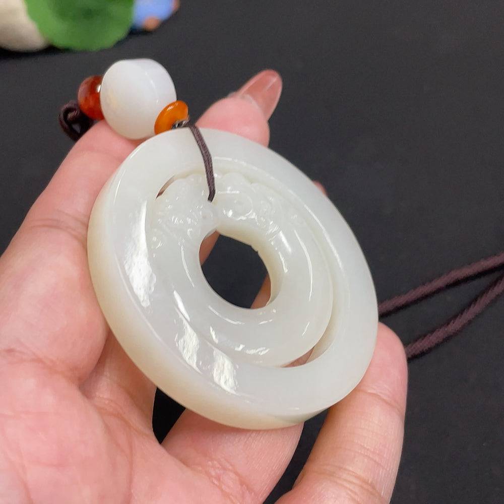 Antique-style Hetian Jade pendant with beads, weight 55.4g, featuring a jade bead necklace by HUILIU HQ, detailed and elegant.