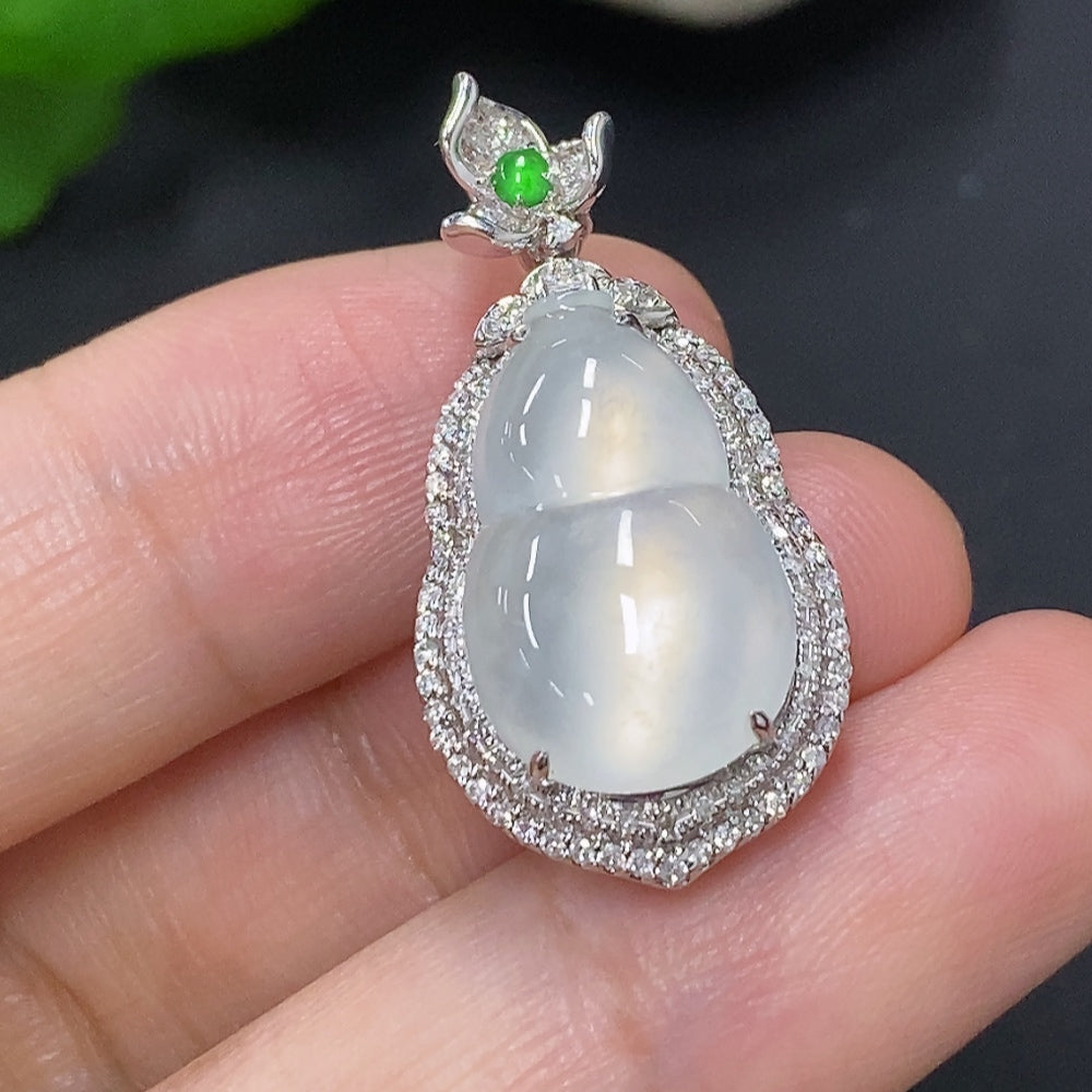 Jadeite Gourd Pendant with 18K Gold, Total Weight Approx. 4.1g (Accented with Diamonds)