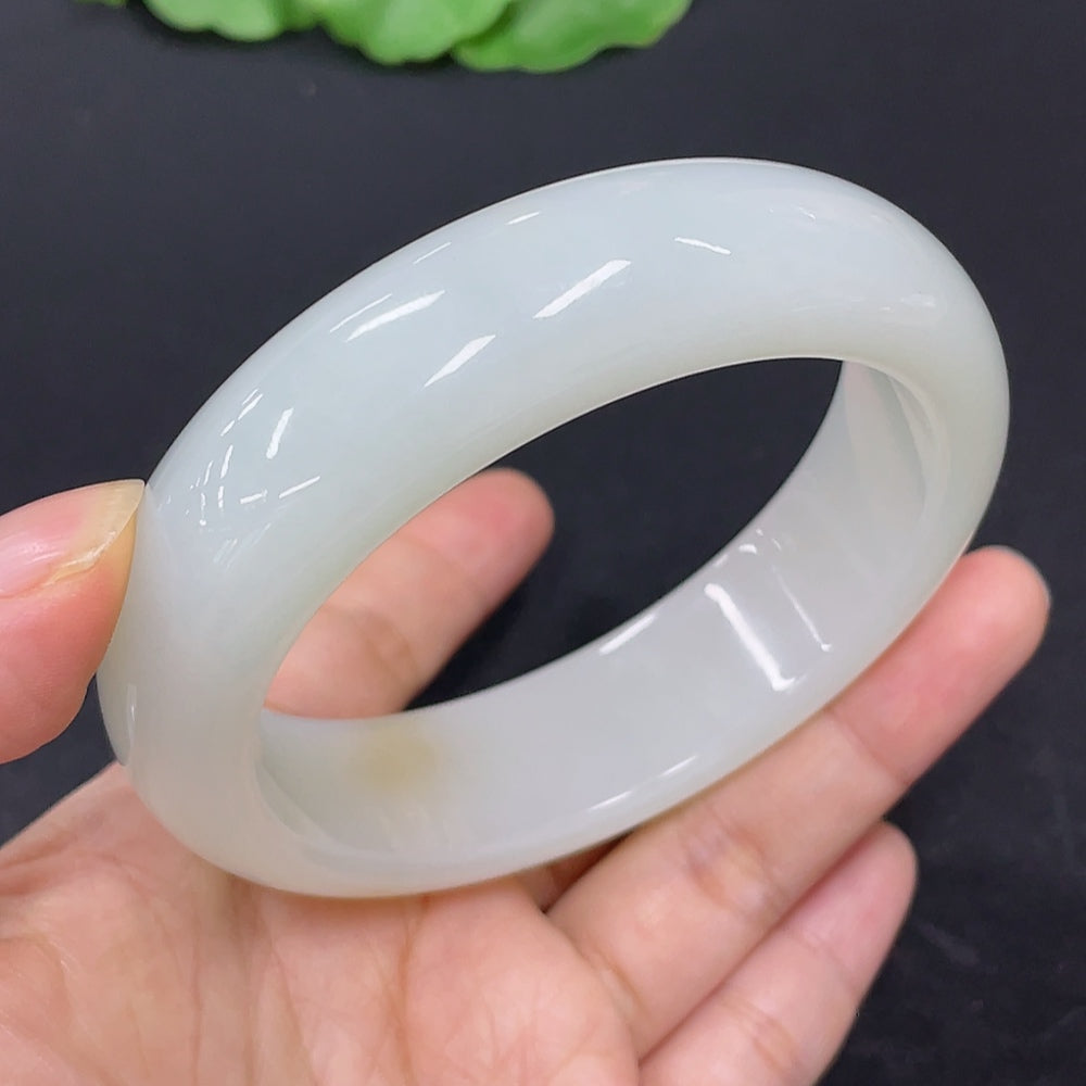 Hetian Jade Round Bangle