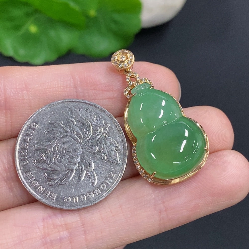 Jadeite Gourd Inlaid Pendant 18k Gold With Diamond Accents
