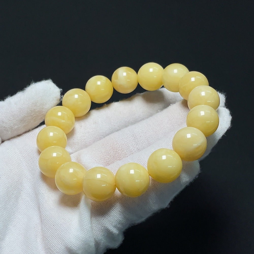 Amber Beeswax Bracelet, Total Weight Approx. 22.8g, Size About 13.1-13.8mm