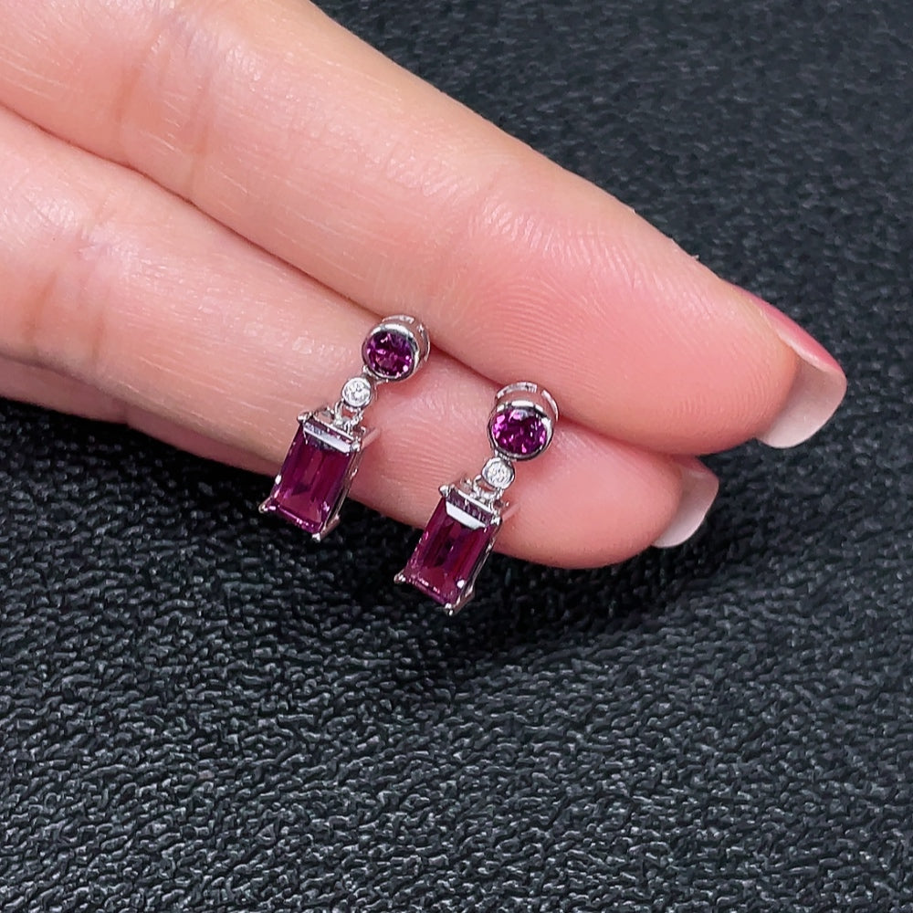 Garnet earrings, no imprint, tested content, non-diamond, total product weight approximately 2.24 grams | Huiliu Certified