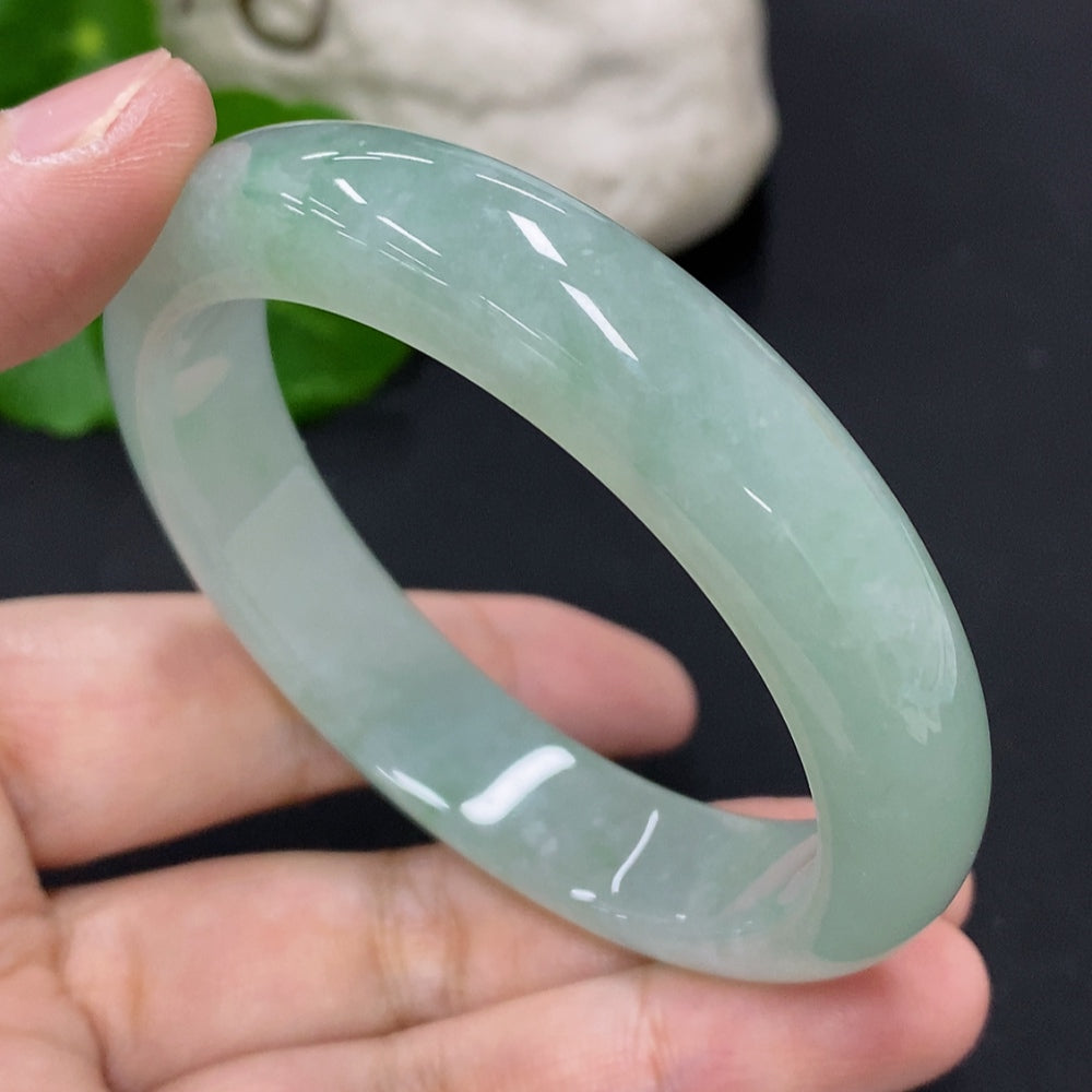 Jadeite Round Bangle