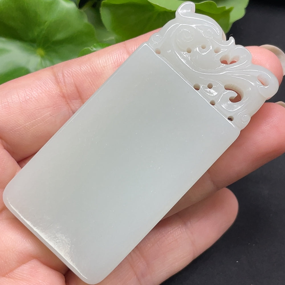 HKHQ Hetian Jade plain pendant necklace showing smooth, polished jade pendant on a delicate chain, weighing approximately 62.56g.