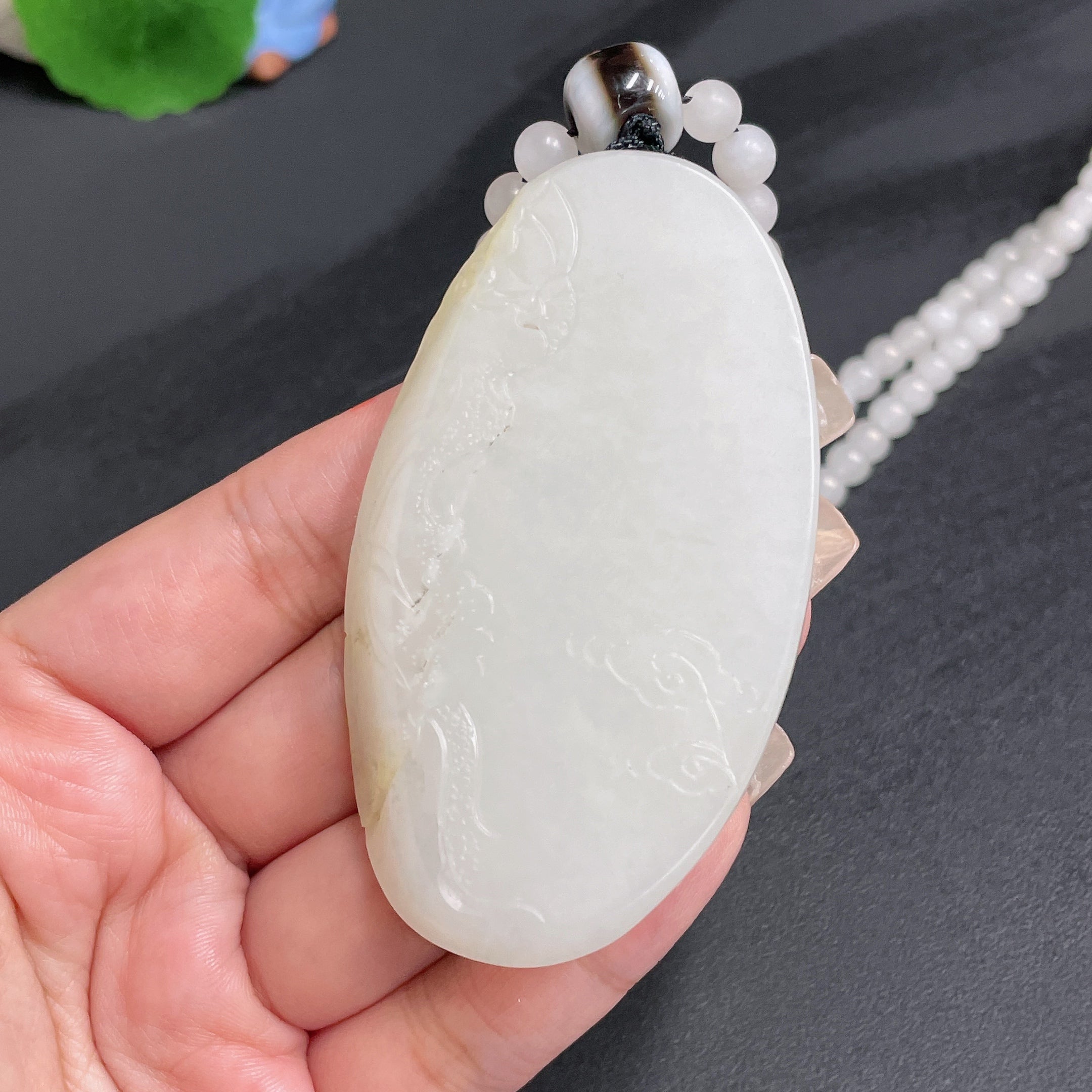 Hetian Jade Pendant Guanyin with Chain Total Weight 111.01g Undetermined Skin Color Origin Top Bead Non-Hetian