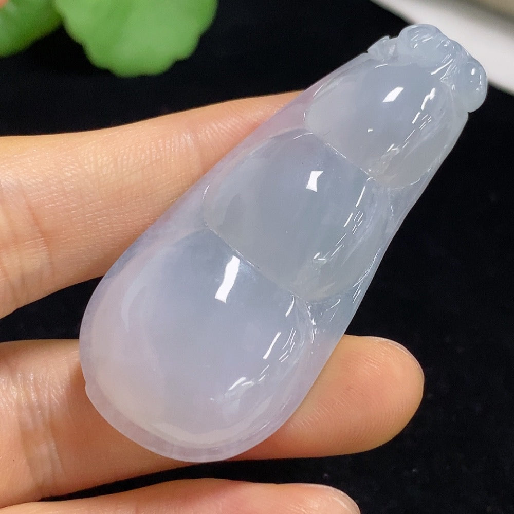 Jadeite Lucky Bean Pendant, . | Huiliu Certified
