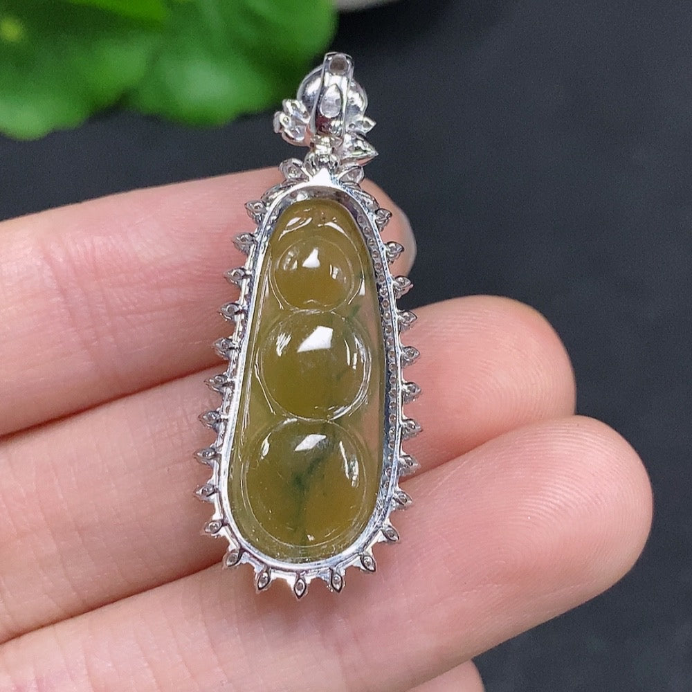Jadeite Lucky Bean Pendant 18k Gold Total Weight Approx. 3.7g Color Origin Undetermined