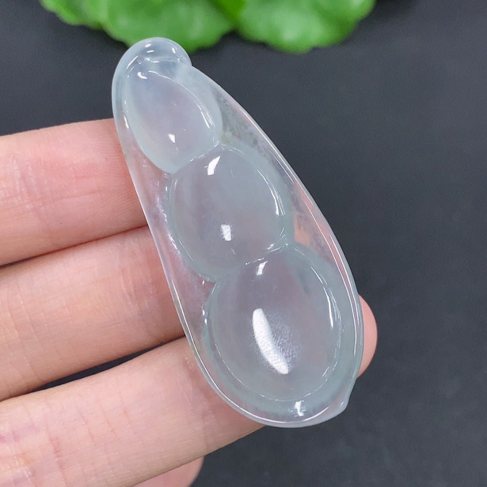 Jadeite Lucky Bean Pendant, Total Weight Approximately 10.8g