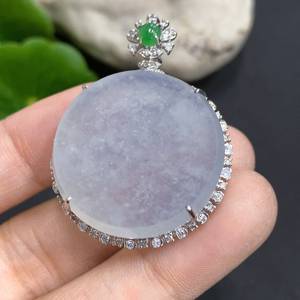 Jadeite Plain Pendant 18k Gold Total Weight 10.2g