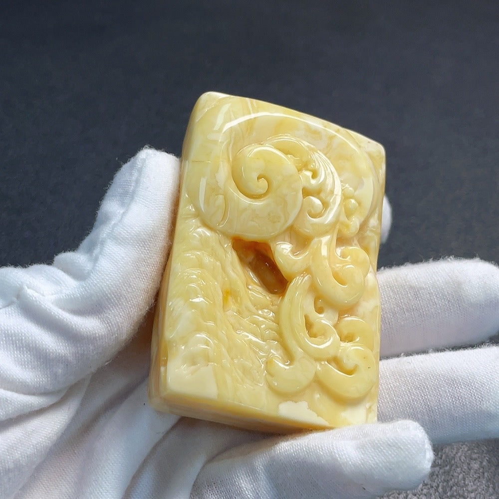 Amber Beeswax Pendant, Total Weight Approx. 44.76g