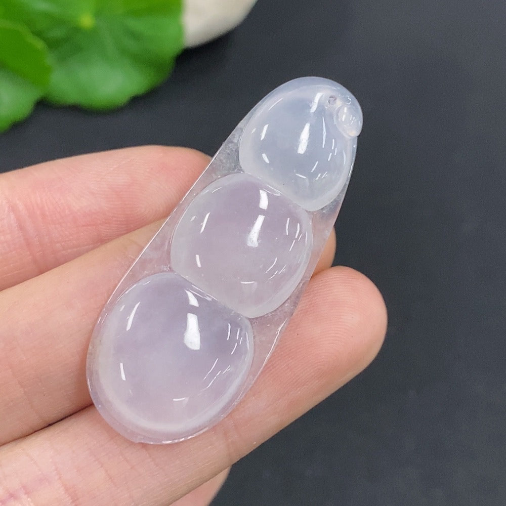 Jadeite Lucky Bean Pendant, Total Weight Approx. 8.7g