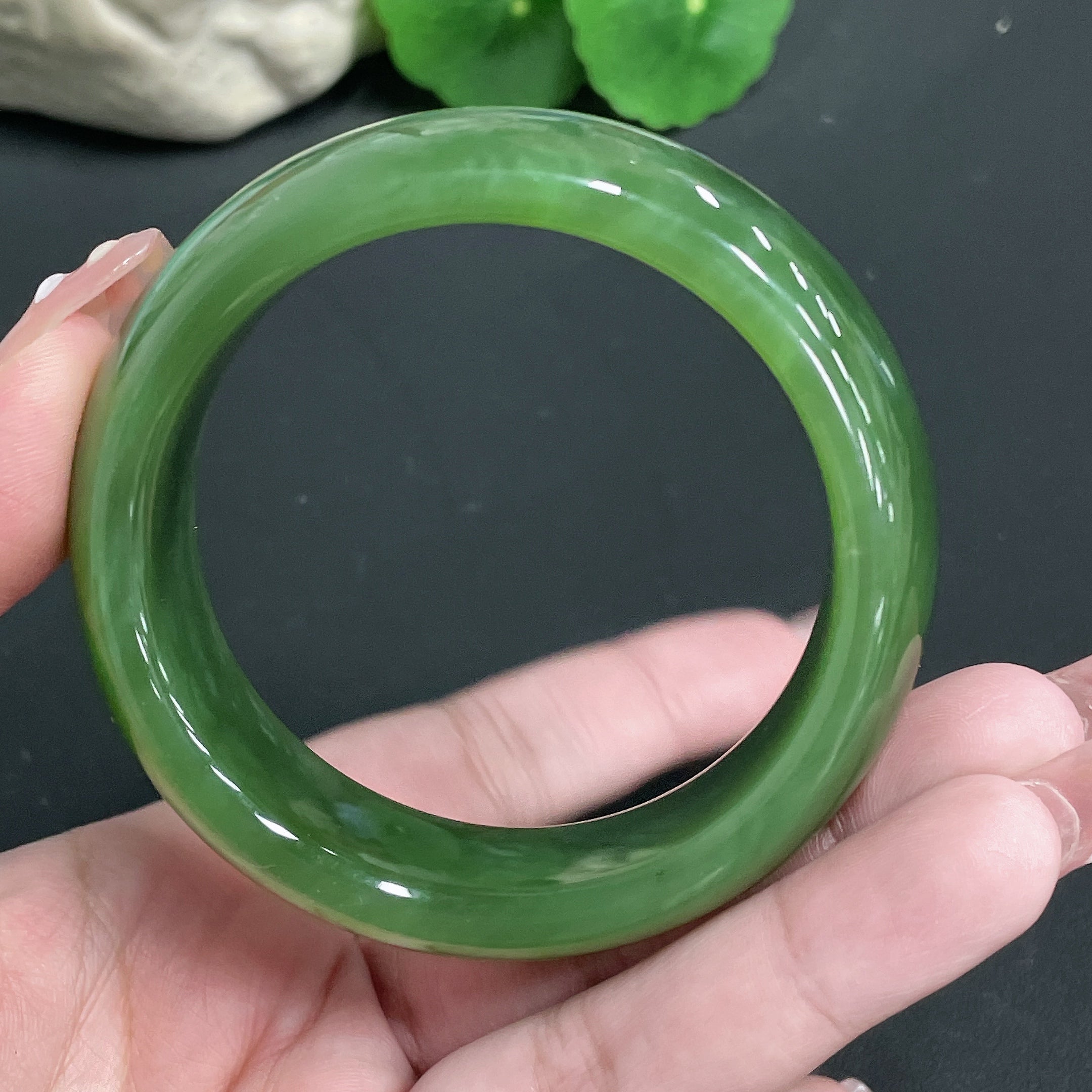 Hetian Jade Round Bracelet Size 55.8 Total Weight Approx. 85.22g