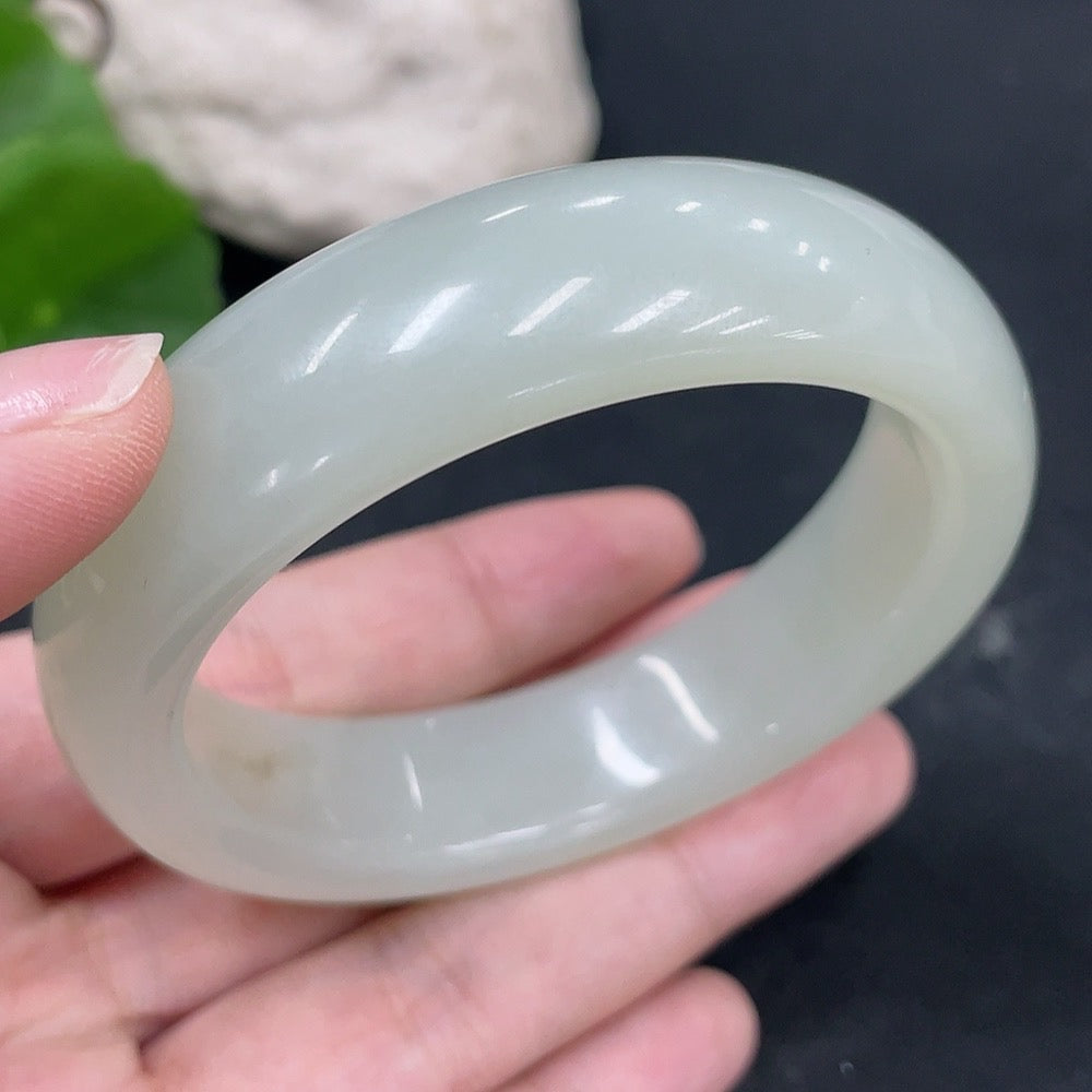 Hetian Jade Round Bracelet Size 54.3 Total Weight About 64.7g