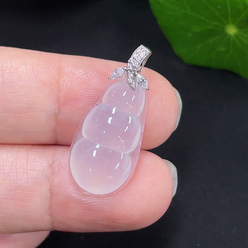 Jadeite Leaf Pendant Non-Diamond . | Huiliu Certified