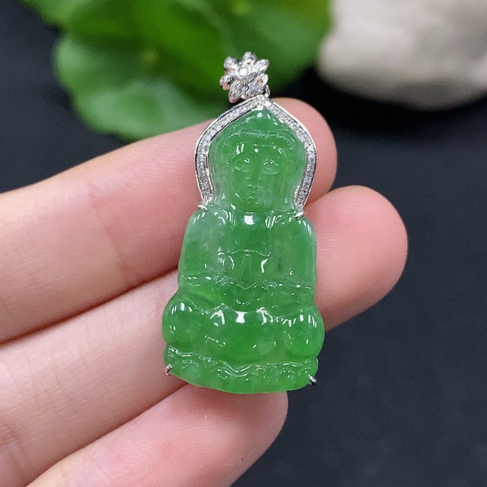Jadeite Guanyin Inlaid Pendant 18K Gold with Diamond Accents Total Weight Approx. 3.49g