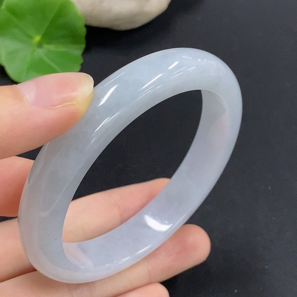 HKHQ jadeite round bangle, size 55, 48.5g, featuring smooth, polished jadeite bracelet with a glossy finish.
