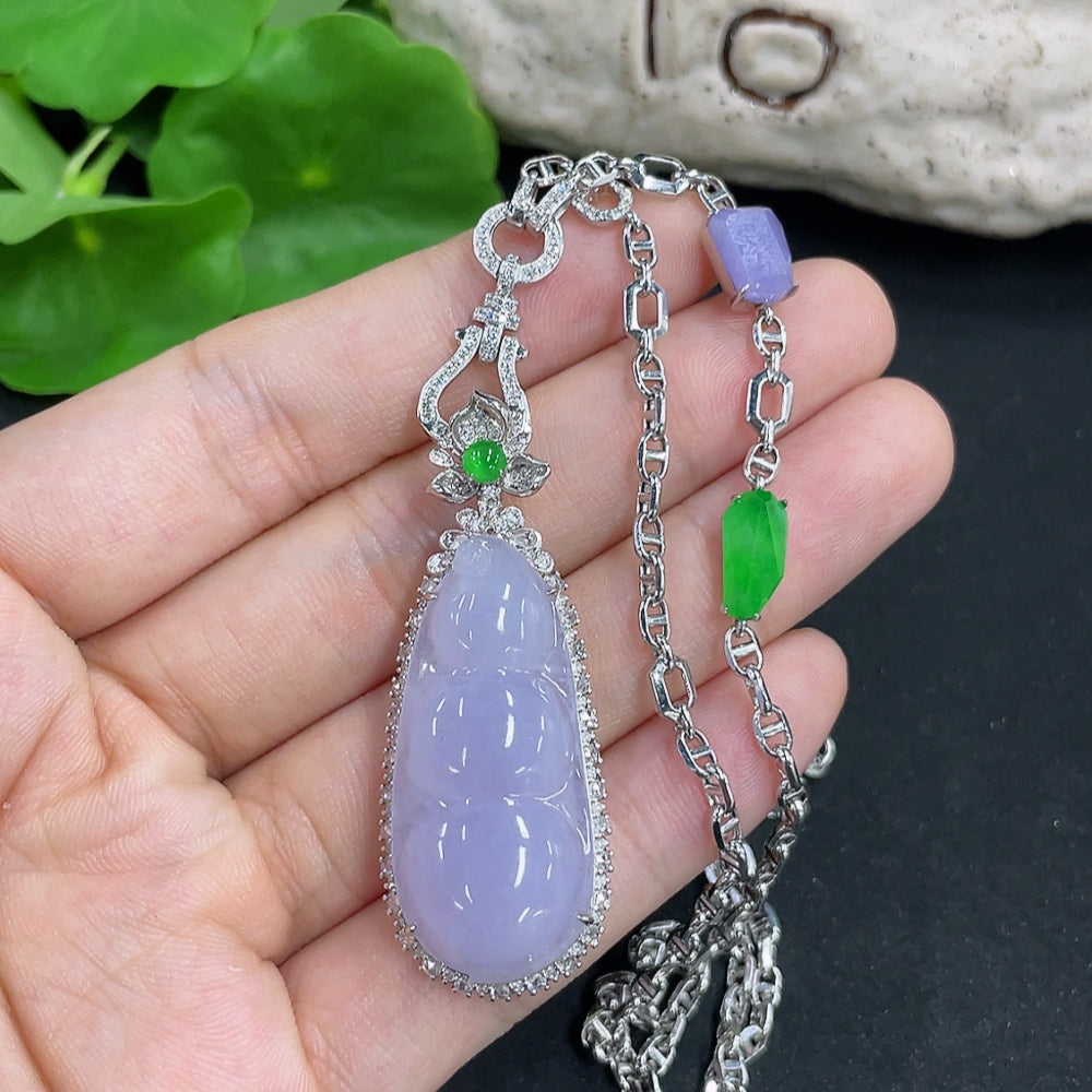 Jadeite Pendant Bean 18k Diamond Accented with Chain Total Weight Approx. 17.5g