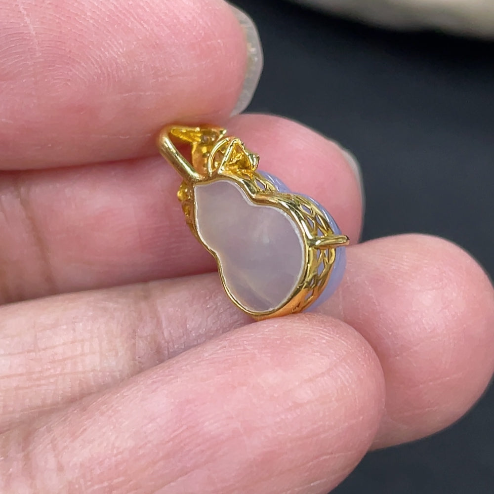 Jadeite Gourd Inlaid Pendant 18K Gold Inlaid with Diamonds