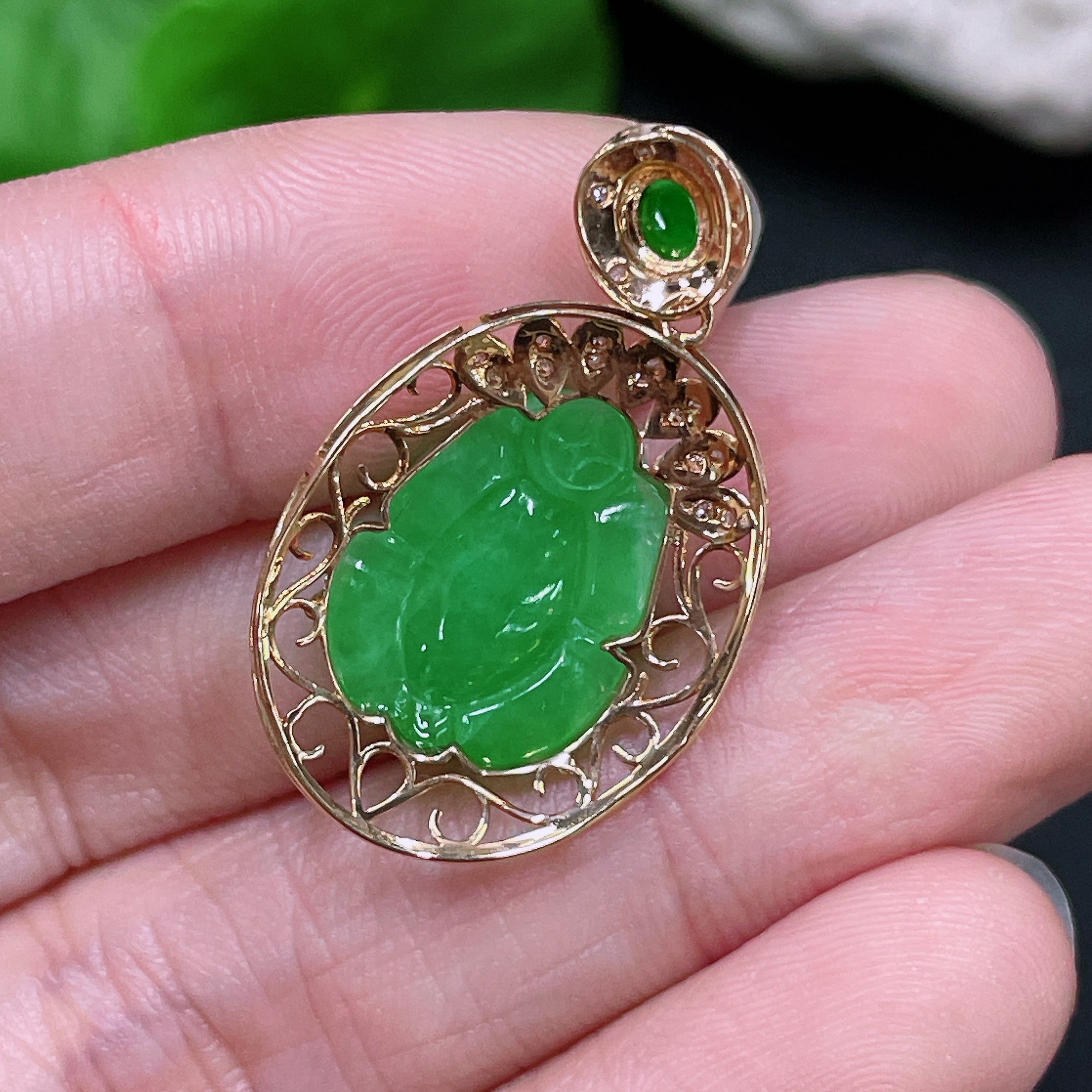 Jadeite Pi Xiu Inlay Pendant 18k Gold Inlay with Diamond Total Weight Approx.2.4g