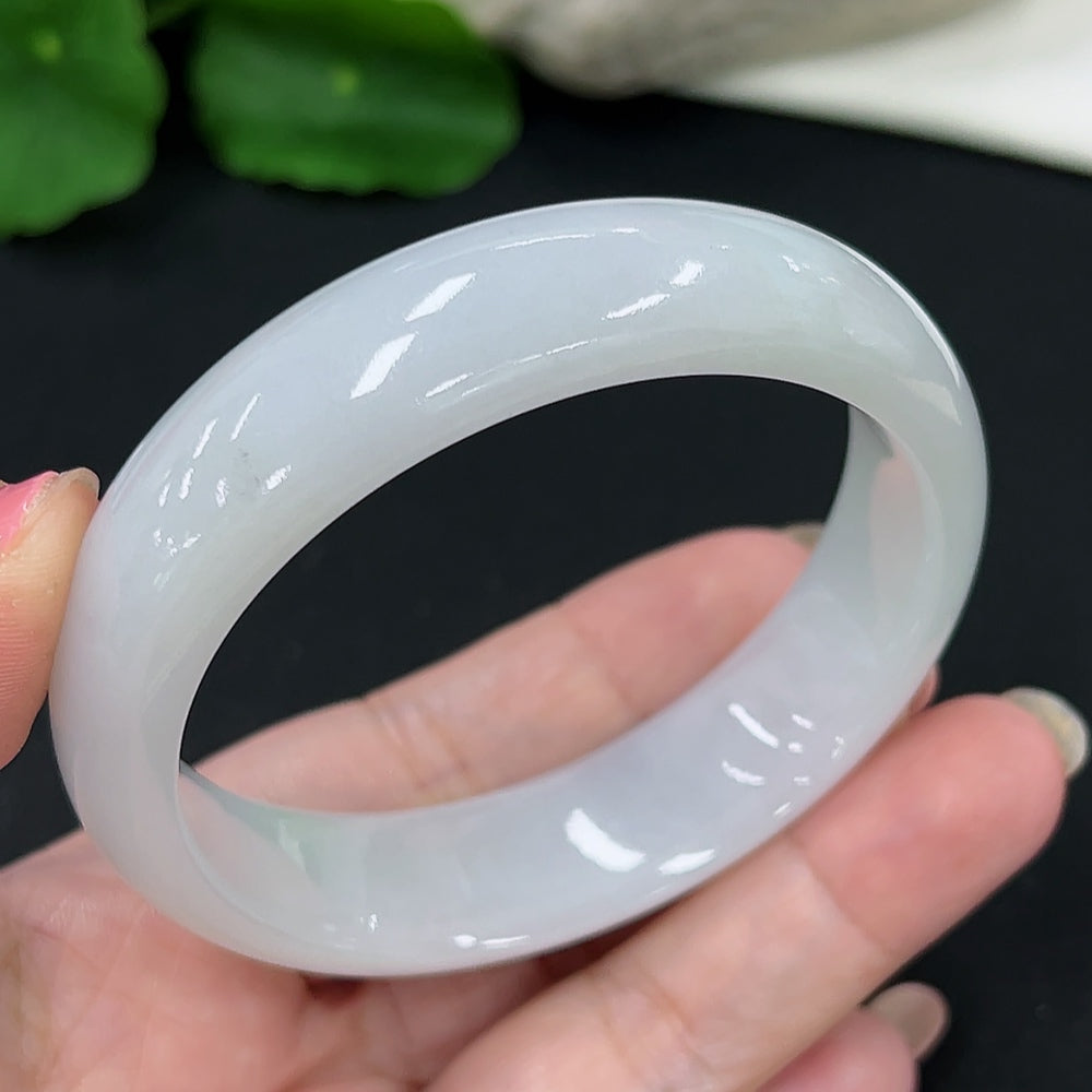 Jadeite Round Bangle