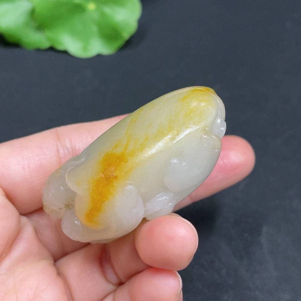 Huiliu Hetian Jade pendant featuring a dragon turtle design with undetermined skin color, certified by HUILIU HQ.