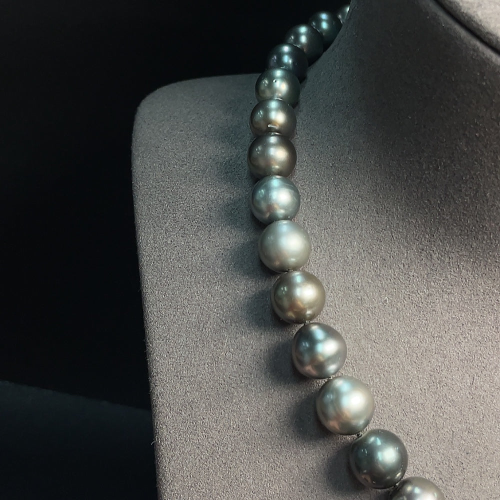 Seawater Pearl Necklace Non-Gold Total Weight Approx. 71.02g Size 9.8-11.7mm