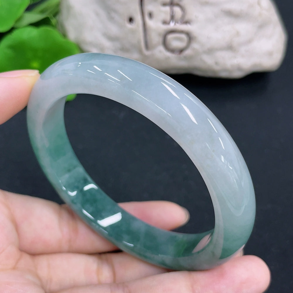 HKHQ jadeite round bangle, 58.8mm size, weighs approx. 58.9g, smooth green jade jewelry bracelet displayed on a plain background.