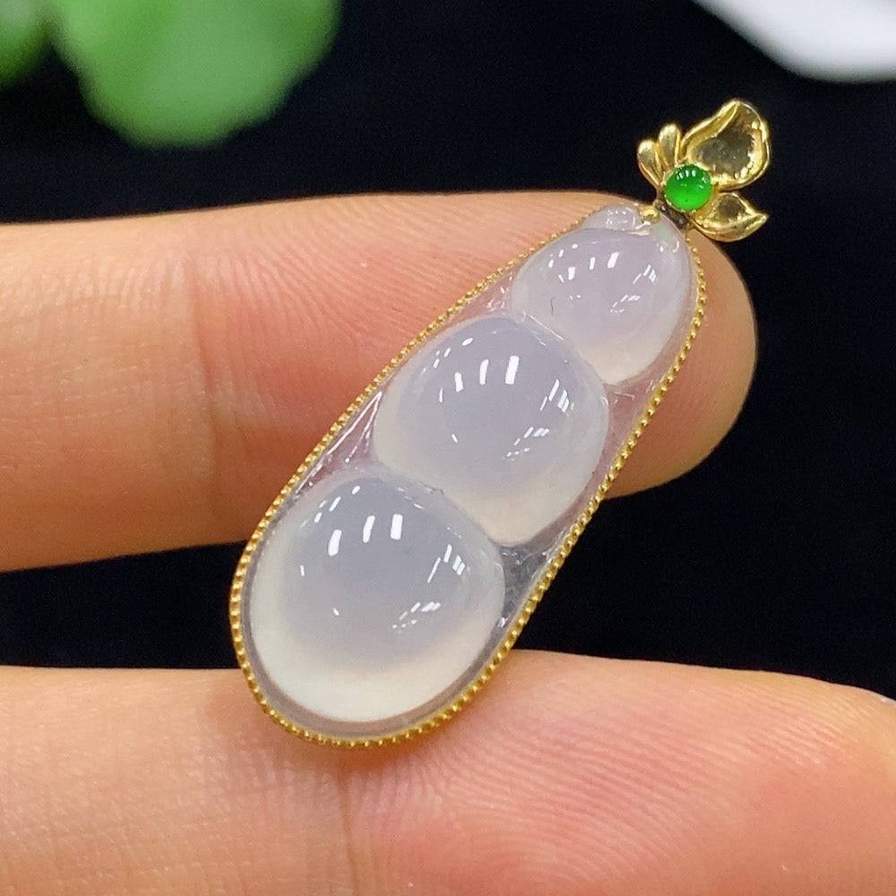 Jadeite Fu Dou pendant with inlaid design on jade, weighing approximately 2.84g, crafted by HUILIU HQ.