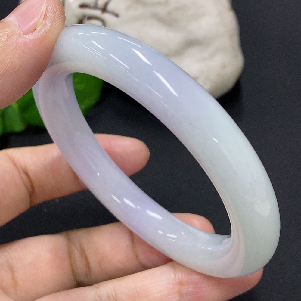 Jadeite Round Bangle