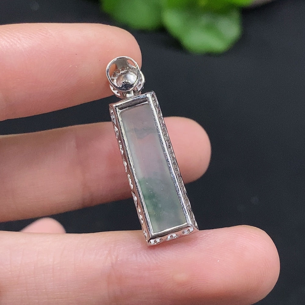 Jadeite Pendant with 18K Gold Mount, Total Weight Approx. 2.55g, Accented with Diamonds