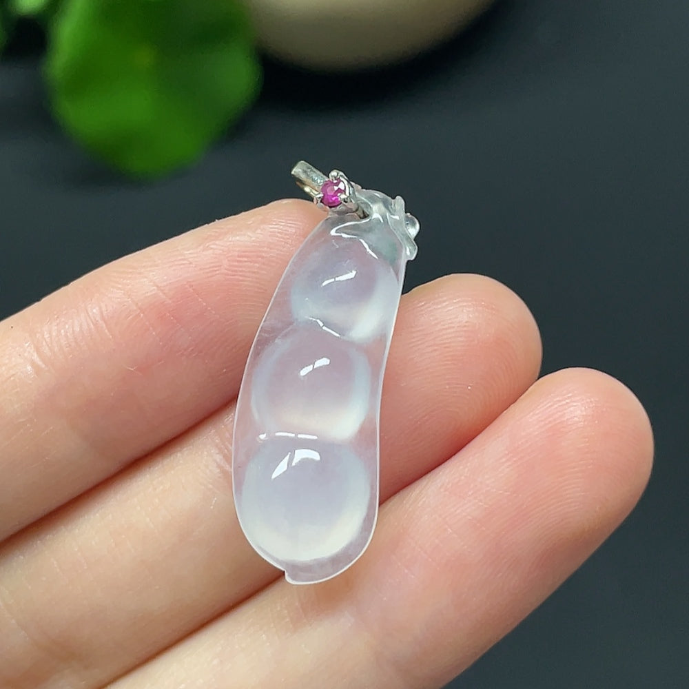 Jadeite Lucky Bean Pendant 9k