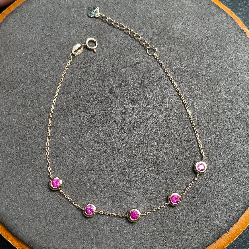 18k ruby bracelet, total weight approx. 2.11g